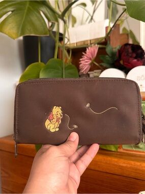 Y2K Brown Winnie the Pooh Zip Wallet